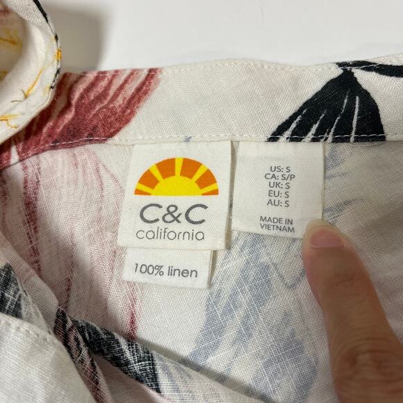 C&C California 100% Linen Blouse Floral Top White Size Small Button Up Hawaiian - Picture 3 of 6